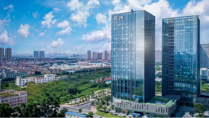 坚定战略聚焦、持续投入研发，环卫服务营收21.62亿、在手年化36.43亿、合同总额445亿